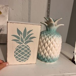 Aqua/Light blue decor